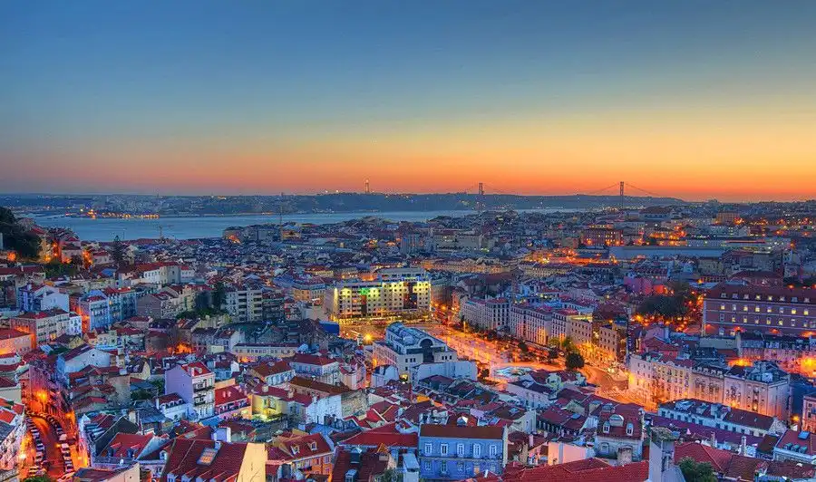 ¿Por qué Lisboa es la ciudad más colorida del mundo según datos reales?