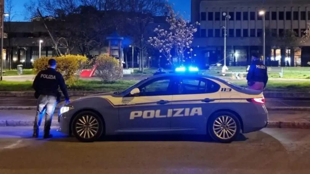 4 agresores en Milán: 32 minutos de violencia sexual contra estudiante Erasmus en 2026