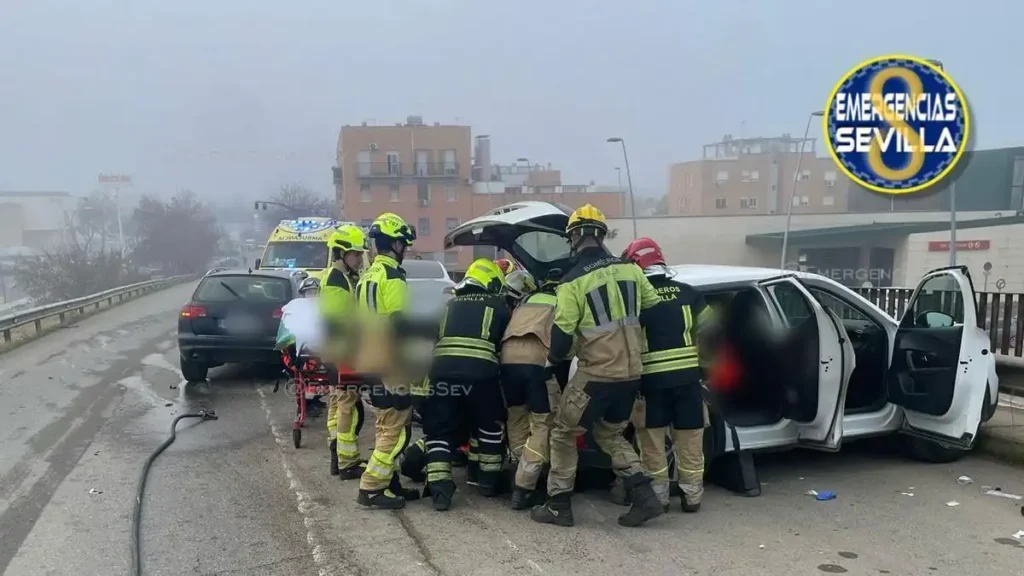 Accidente de Tráfico en Sevilla: Un Conductor Ebrio Provoca Siniestro con Varios Heridos