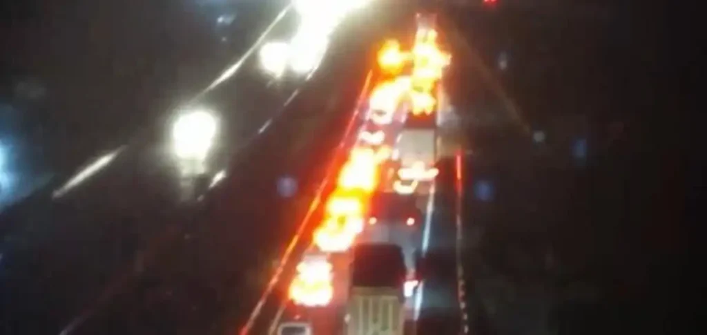 Accidentes en la A-4: Retenciones y Heridos en Sevilla