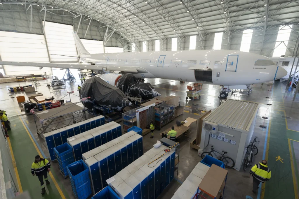Aeropuerto de Teruel: refugio aéreo seguro y motor económico de España vacía