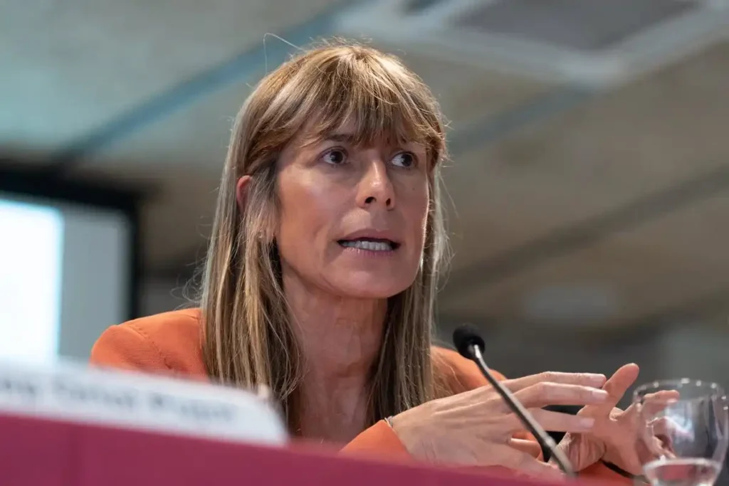 Controversias Judiciales en el Caso Begoña Gómez: La Fiscalía Cuestiona la Imparcialidad del Juez Peinado