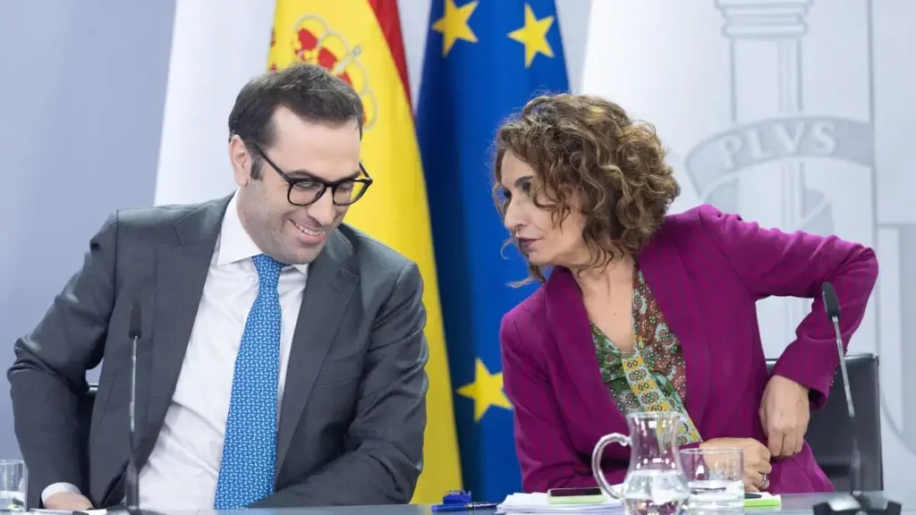 Crisis Política en Cataluña: Junts y el Techo de Gasto del Gobierno