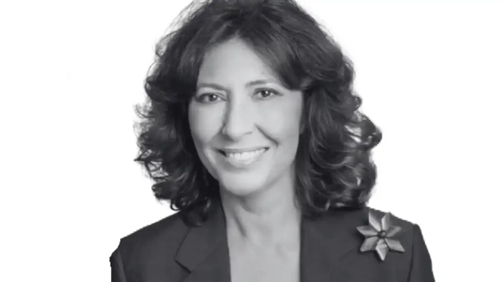 Cristina Álvarez: Nueva Liderazgo en El Corte Inglés y su Estrategia de Inversión