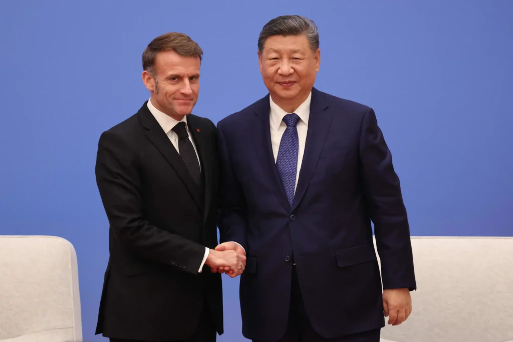 Emmanuel Macron y Xi Jinping: Un Encuentro en Tiempos de Tensión Global