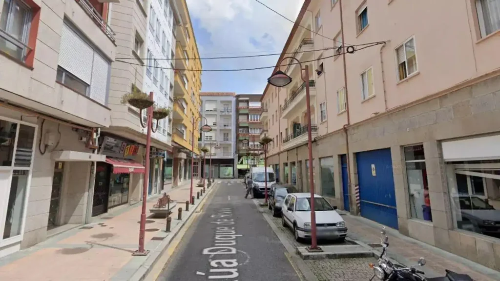 Muerte en Lleida: Mossos investigan caída desde tercer piso tras presunta pelea