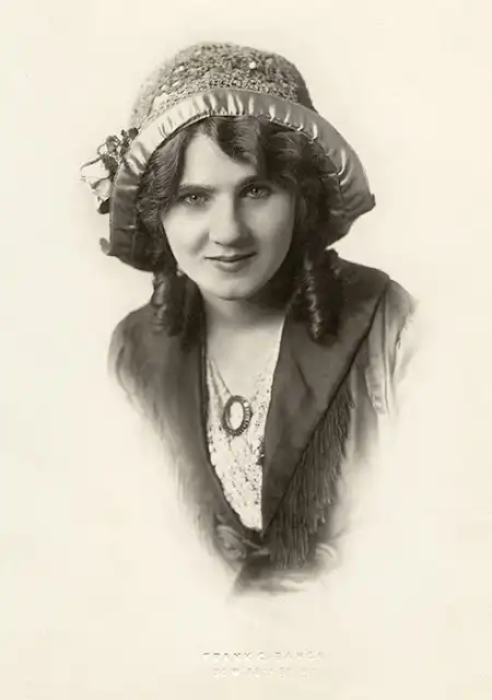 Mujeres que inventaron el automóvil: Florence Lawrence y Mary Anderson