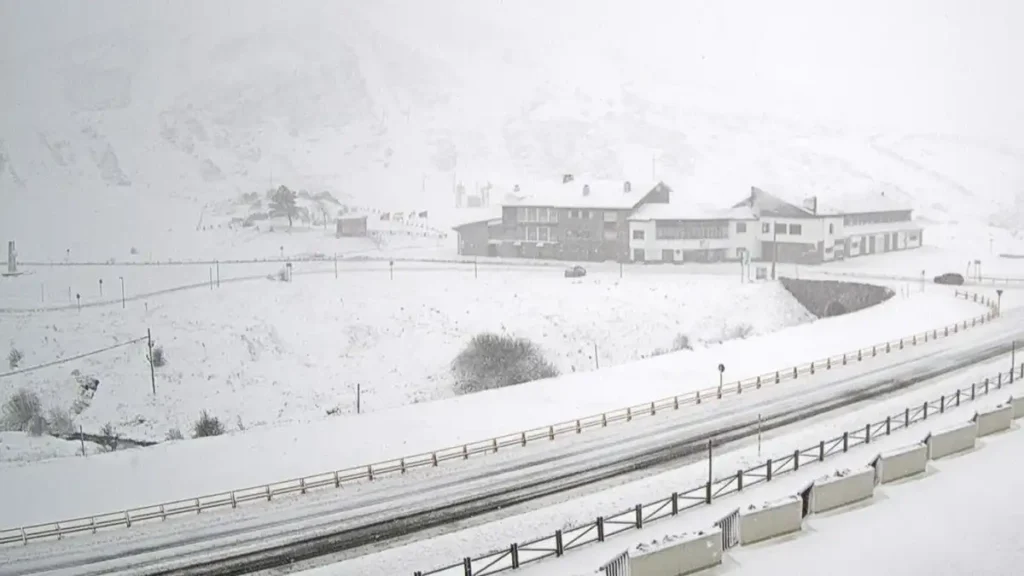 Recuperación de la Circulación en León Tras Intensas Nevadas