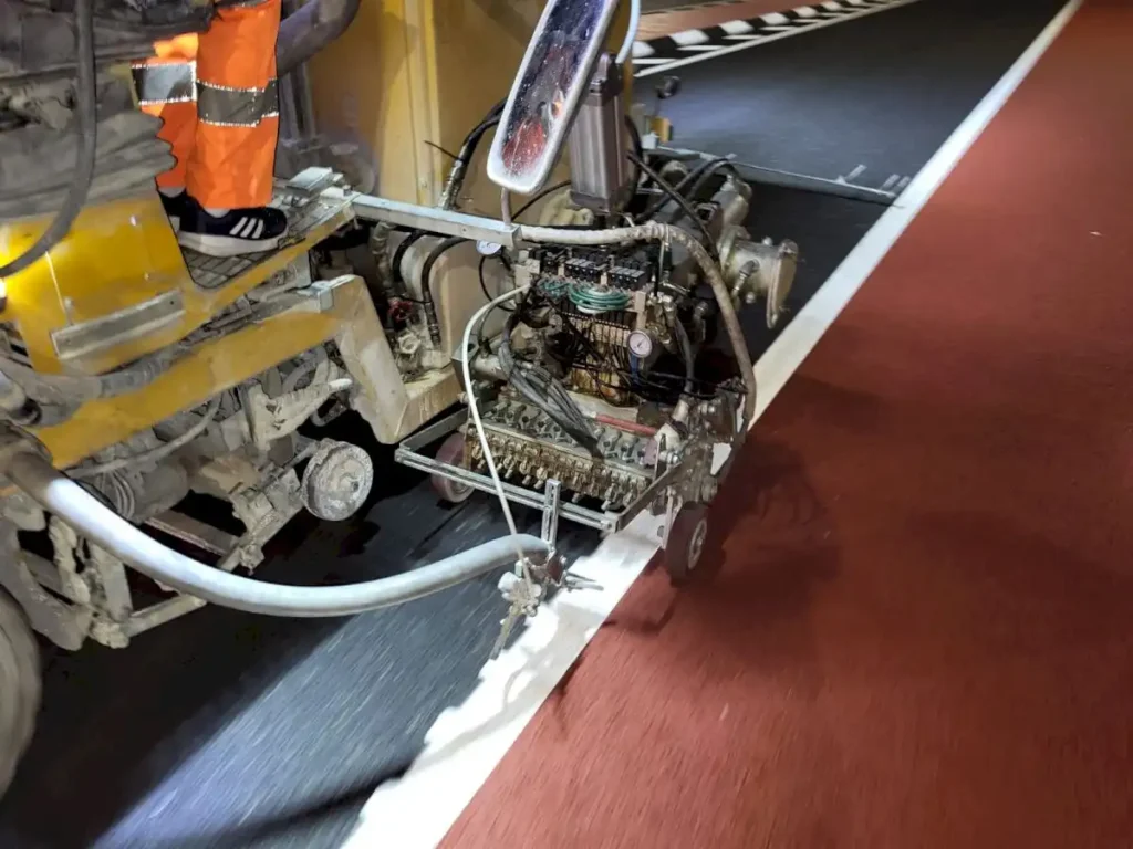 Señalización ciclista en carreteras: proyecto piloto en Valencia para mejorar la seguridad vial