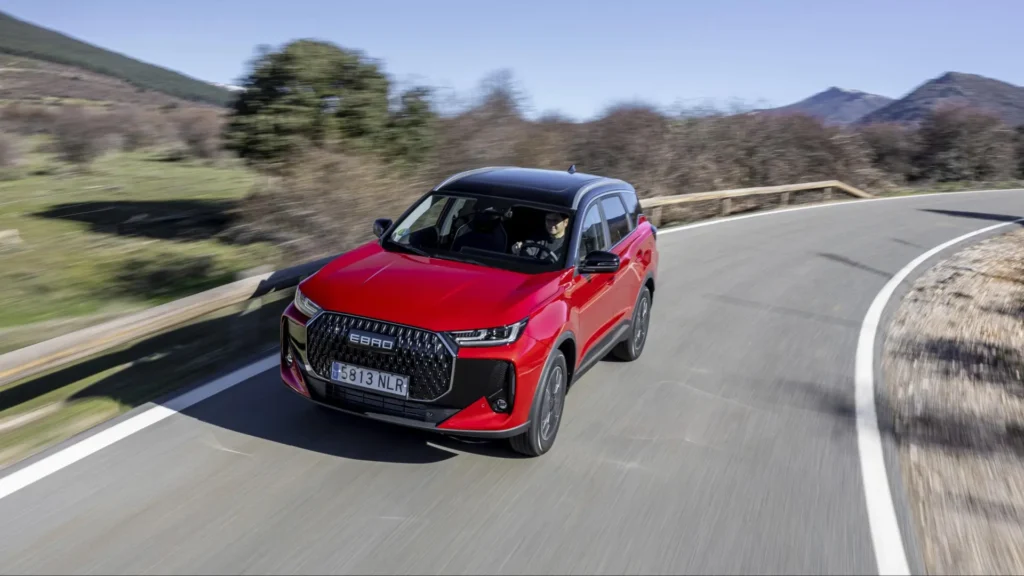Ebro s700 HEV: análisis completo del SUV híbrido enchufable desde 29.990 €