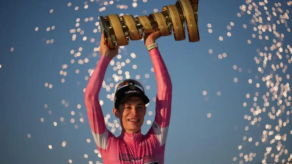 ¿Quién tiene la triple corona del ciclismo en 2026? Vingegaard la logra antes que Pogacar