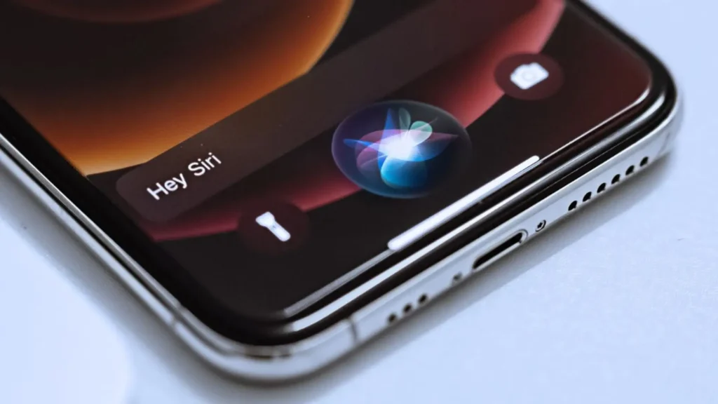 Siri 2026: 4 controles de voz personalizables y 2 modelos de iPhone exigidos para la nueva IA